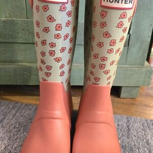 Hunter Floral Rain Boots in Coral and Mint Girls SZ. 1/2